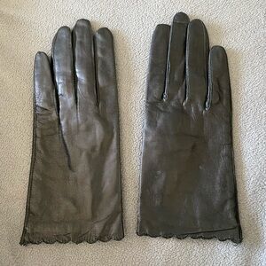 Vintage  Black Leather Gloves